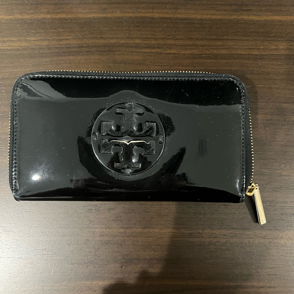 Tory Burch Black Patent Leather Wallet
